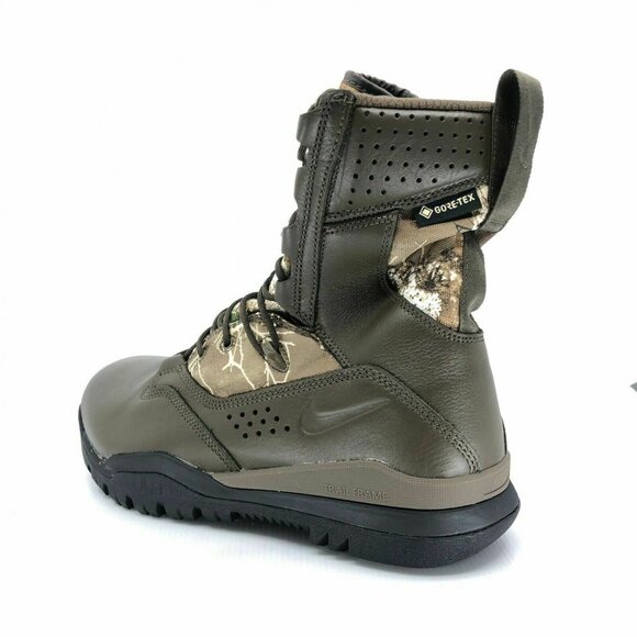 Nike SFB Field 2 8\